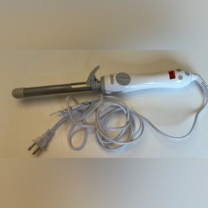 Beachwaver® S.75 Dual Voltage White
Rotating Curling Iron